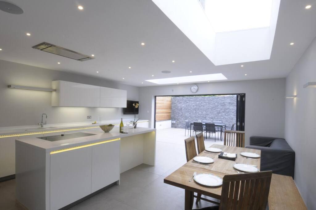 Four Bedroom Modern Victorian Wandsworth House London Kültér fotó