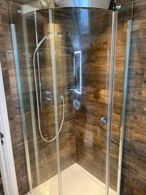 Four Bedroom Modern Victorian Wandsworth House London Kültér fotó